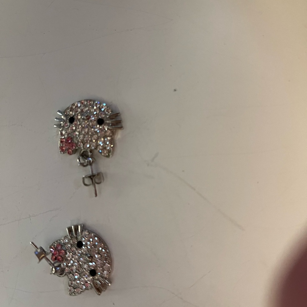 Hello Kitty like Earrings
